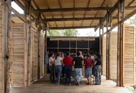 https://www.archdaily.com/1031042/la-panificadora-centro-desarrollo-y-de-produccion-rural-natura-futura